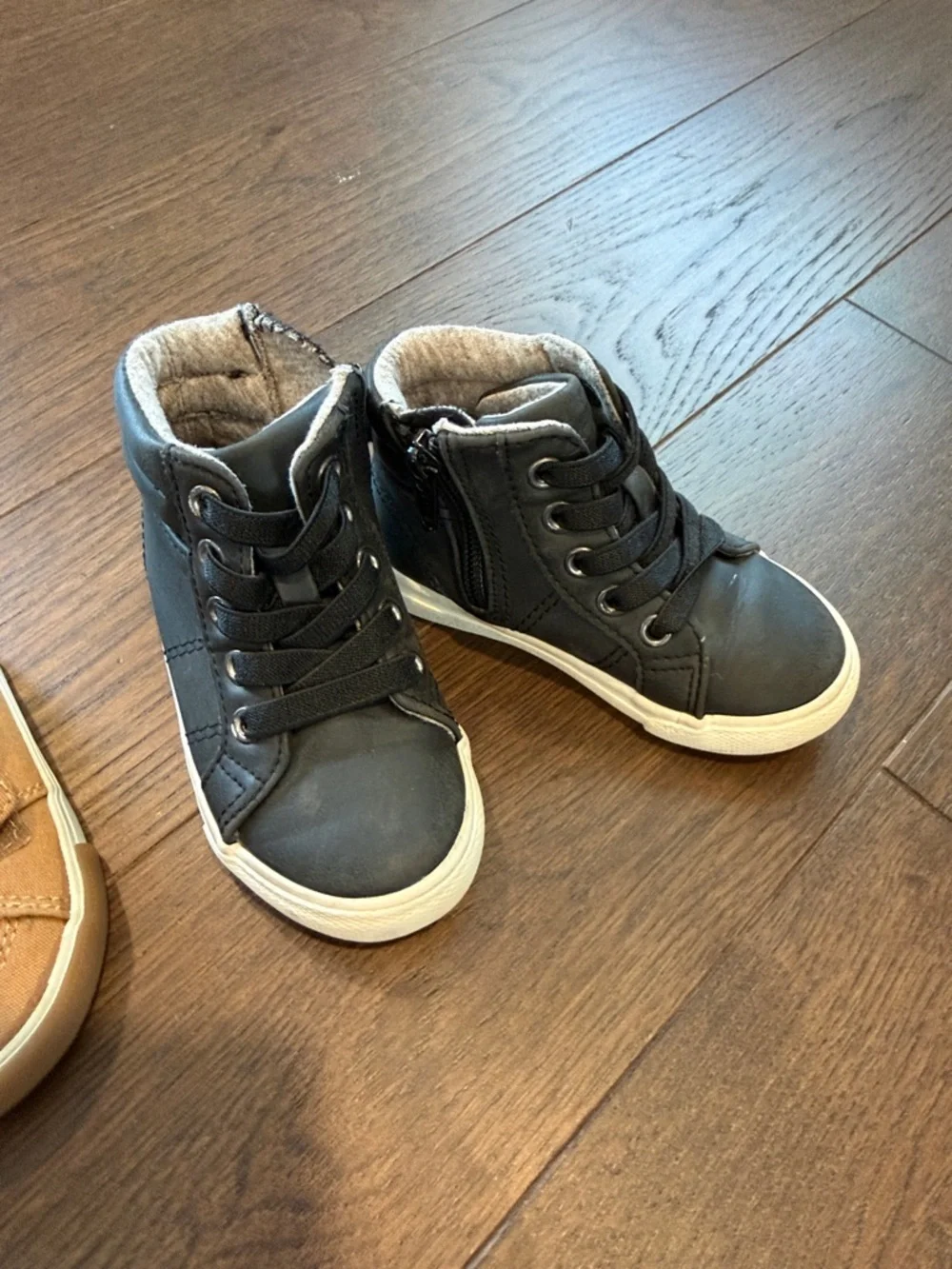 Cat & Jack/Old Navy Size 5 Set of 4 - C34-033